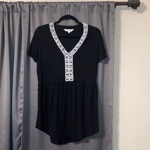 Black Top with Ivory Trim